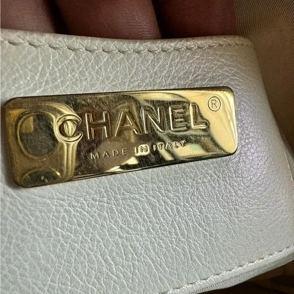 Price is FIRM✨Chanel All About Waist bumbag - Picture 4 of 16